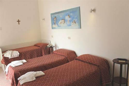 Hôtel La Culla - Suore Oblate Del Bambin Gesu à Sant'Agnello Extérieur photo